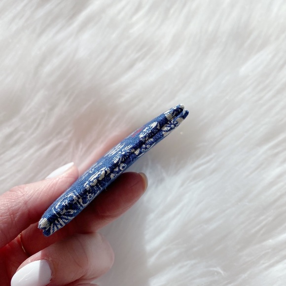 Card Holder - Picture 4 of 4